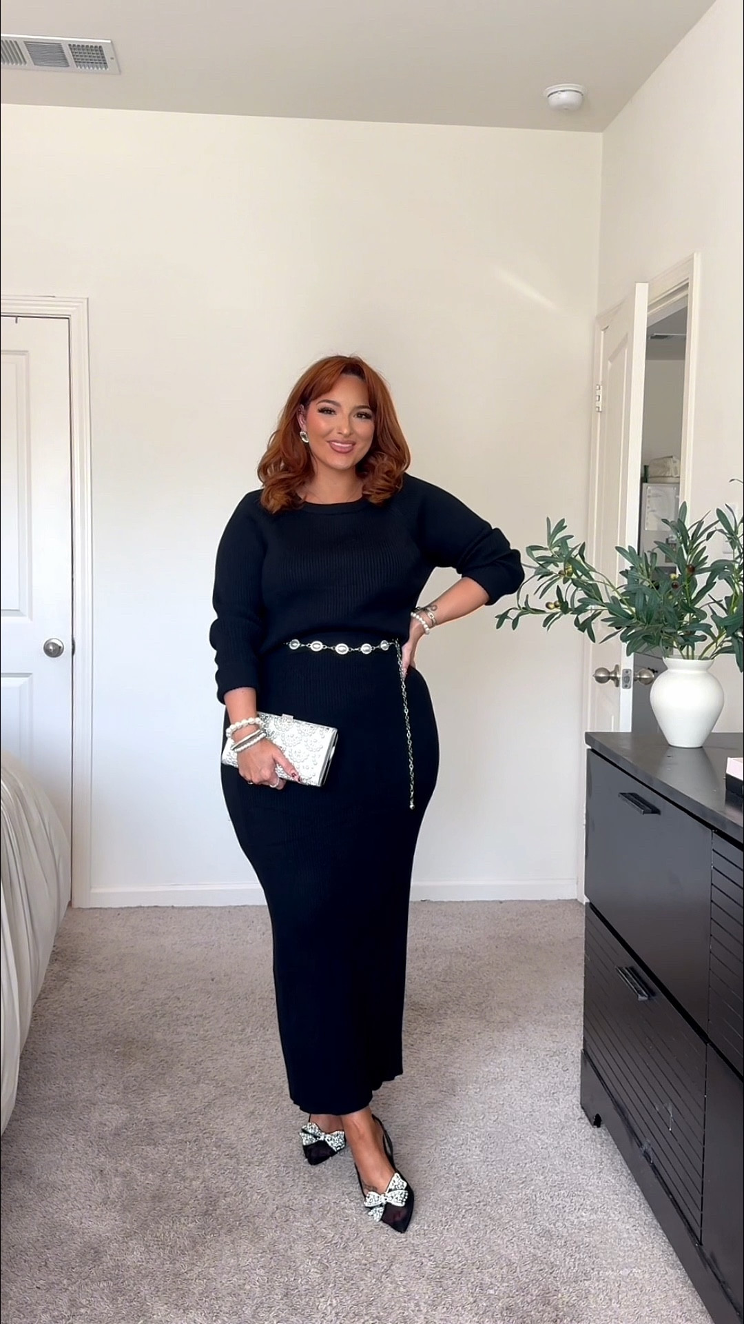 Holiday styling | holiday party outfit | outfit styling 

Skirt set: XL


#LTKStyleTip #LTKMidsize #LTKParties