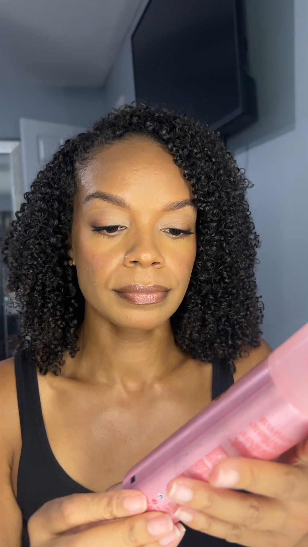 Does anyone else love this one size setting spray? 

#LTKStyleTip #LTKBeauty