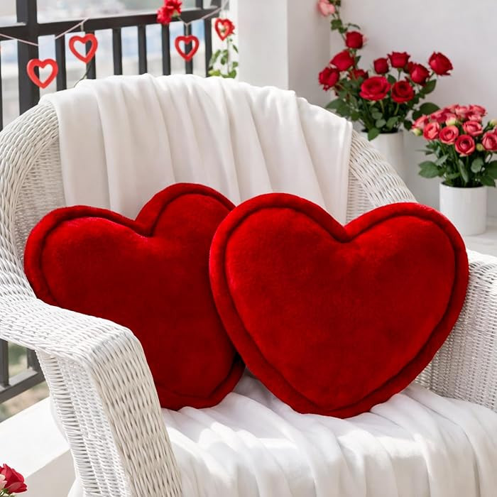 Roowest 2 Pack Valentine's Day Velvet Heart Pillows Soft Decorative Cute Love Fringe Throw Pillow... | Amazon (US)