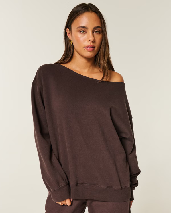 Women's Oversized Off-the-Shoulder Sweatshirt | Women's Tops | HollisterCo.com | Hollister (US)
