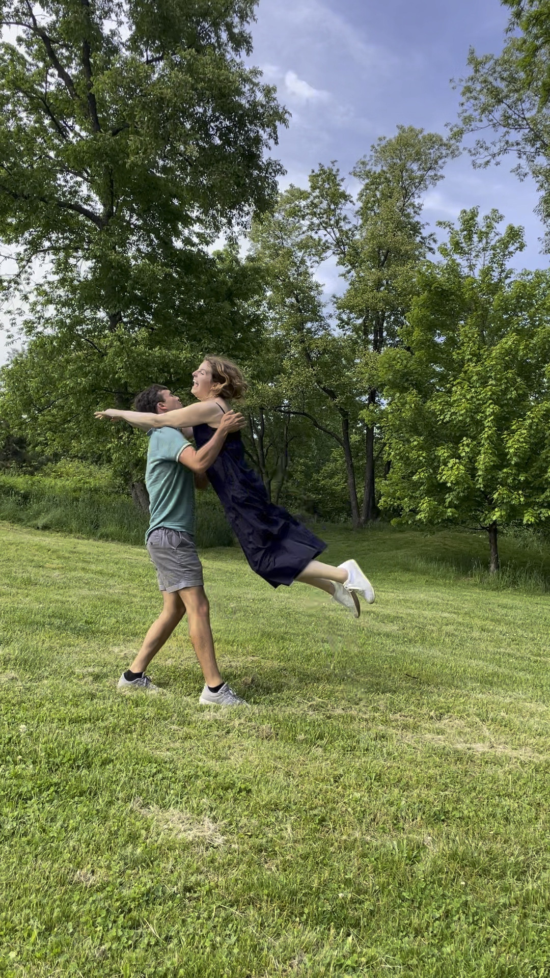 Another roundup of midi, no smocking, no waist belt, natural fiber dresses as per my mom’s request! / summer / pre fall

#LTKVideo #LTKFindsUnder50 #LTKSummerSales