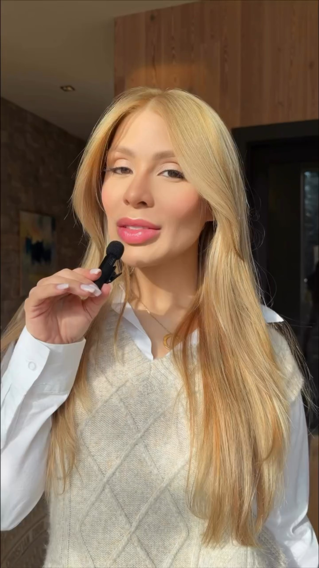 Top 10 Hair Products I Can’t Live Without ✨ Here’s a quick breakdown so you can save and use:
	1.	Redken Unique One Spray — detangling, heat protection, softness — before blowout
	2.	Bumble & Bumble Prêt-à-Powder Dry Shampoo Mist — refresh, volume, texture — between washes
	3.	SH-RD Protein Cream — hydration, frizz control, shine — on damp hair or after styling
	4.	Olaplex Nº7 Bonding Oil — repair, heat protection, shine — before/after styling
	5.	Wella Oil Reflections Light — lightweight shine, smooth finish — final step
	6.	Truss Deluxe Prime — instant conditioning + cuticle sealing — in-shower after shampoo/ also works as a thermal protector before blow-dry
	7.	Kérastase Nutritive Mask — deep nourishment — weekly
	8.	Kérastase Hydra Mask (Black) — hydration + softness — weekly (after Nutritive)
	9.	Kérastase Resistance Mask — strength + reconstruction — weekly (after Hydra)
	10.	Redken Acidic Bonding Concentrate — bond repair, anti-breakage — after washing

I follow a capilar chronogram rotation to keep my hair nourished, strong and balanced — not just pretty, but healthy from the inside out 🤍

Save this for your next haircare restock ✨
Which one is your favorite?

#haircare #haircaretips #haircareproducts #haircareessentials #hairroutine #hairfavorites #smallinfluencer #influencer #beautyinfluencer #beautyroutine #beautyfavorites #glowupjourney #selfcareglow #thatgirlroutine #top10products 
#selfcareroutine #haircaremusthave #glowupjourney #beautyobsessed #beautycontentcreator #bostoninfluencer
