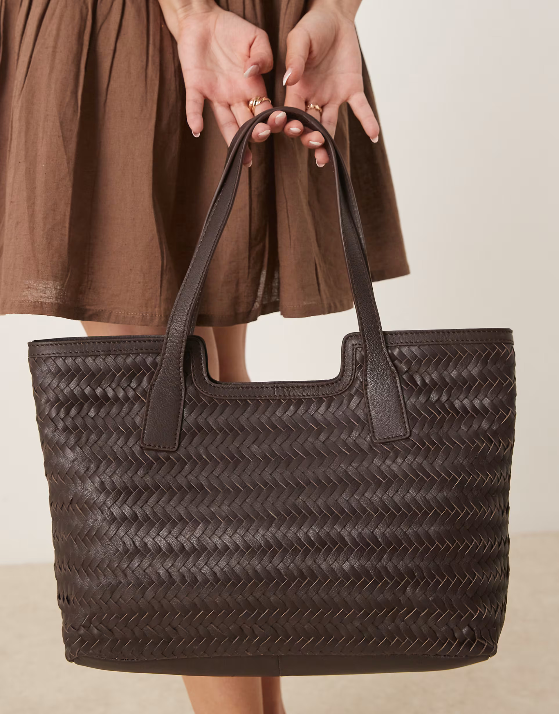 ASOS DESIGN woven tote bag in chocolate | ASOS | ASOS (Global)