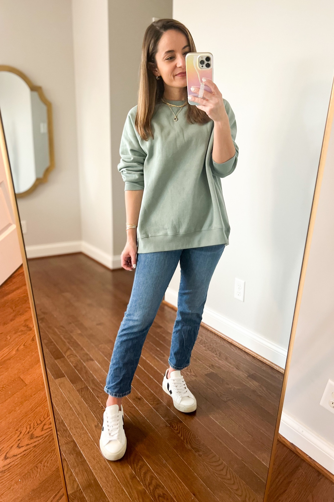 Wearing today 
Sweatshirt petite xs 
Jeans (similar linked) petite 24 
Shoes size down 1 size 


#LTKstyletip