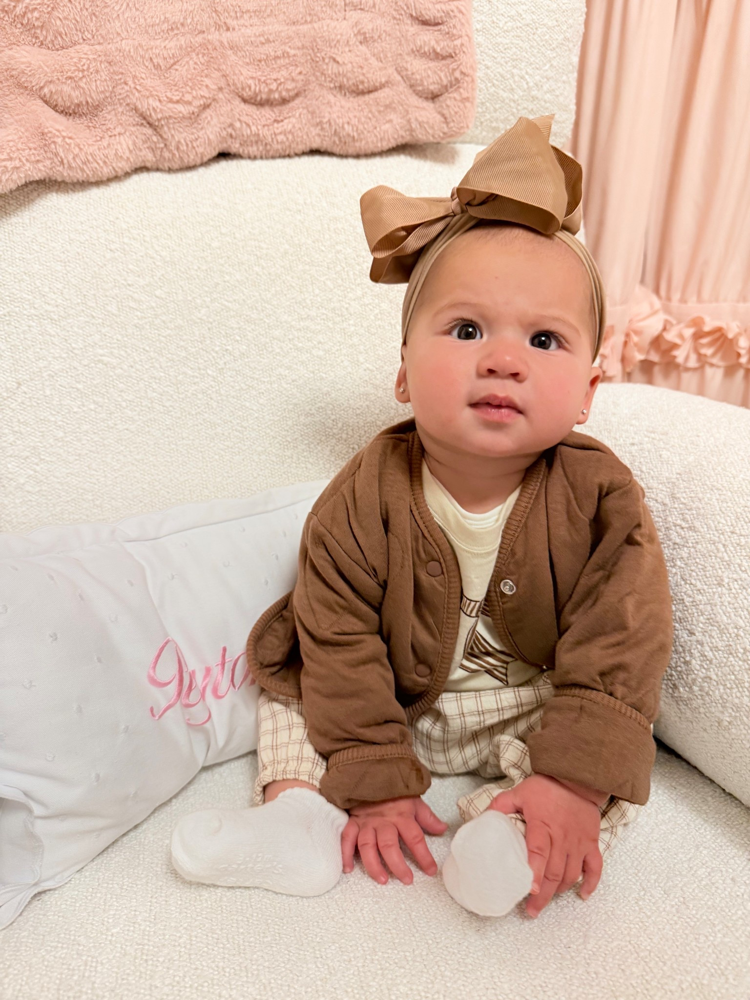 Obsessed with her outfit!

Jacket is baby Zara

Baby girl
Baby girl clothes
Fall style 

#LTKStyleTip #LTKBaby