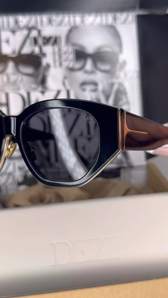 The Ultimate Classy & Elegant Sunglasses for Summer: CHARGE IT by DEZI in Black/Dark Smoke!

If luxury was a pair of sunglasses it would be the CHARGE IT frames by DEZI in Black/Dark Smoke These angled frames are so classy elegant and sophisticated they instantly level up any outfit And with 5 stunning colorways there’s a perfect pair for every vibe If you love timeless style with a modern edge these are a must-have🖤✨ #DEZIEyewear #LuxuryVibes

#LTKStyleTip #LTKWatchNow #LTKFindsUnder50