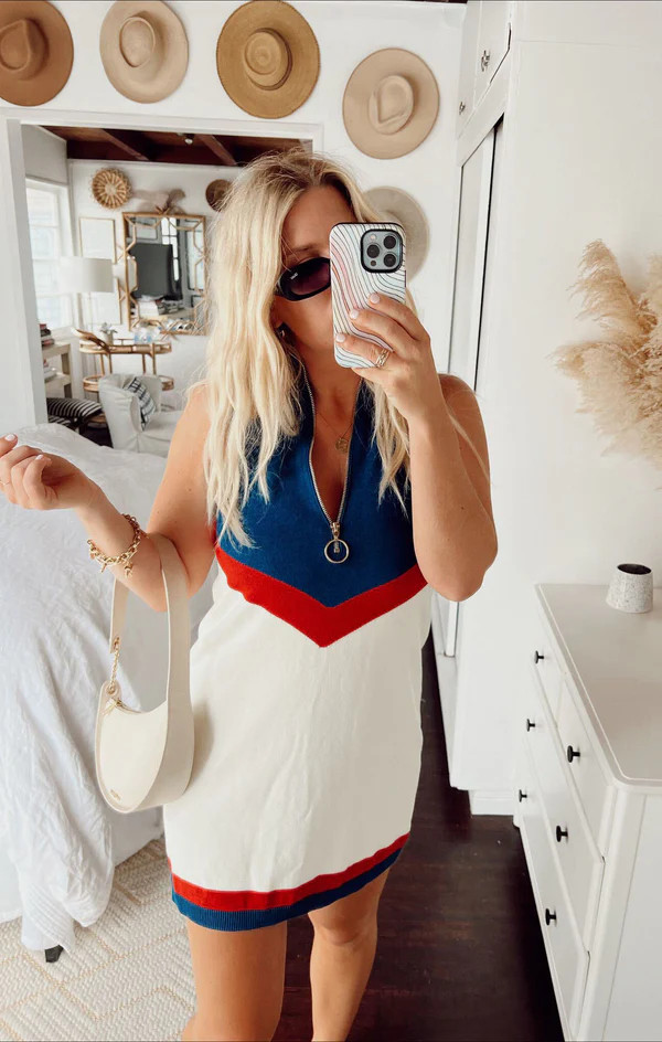 Zoe Zip Dress ~ USA Chevron Knit | Show Me Your Mumu