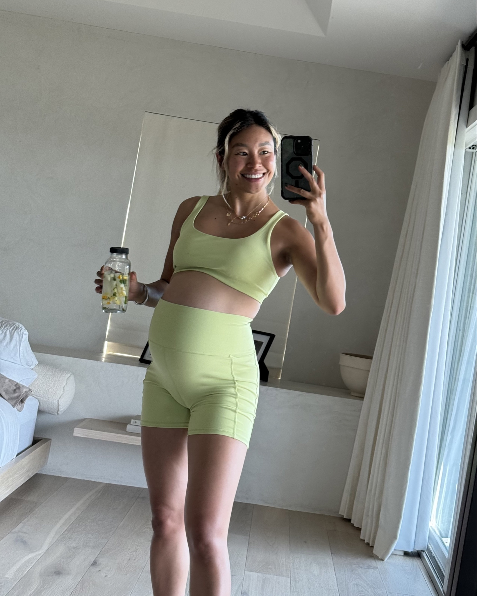 I live in these sets from @vuori 🥰


#LTKBump #LTKActive #LTKBaby