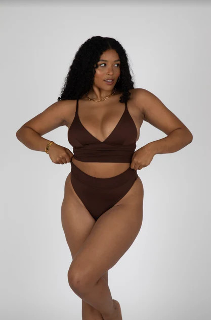 SANTORINI TRIANGLE BIKINI TOP - COCOA BROWN | TALA (UK)