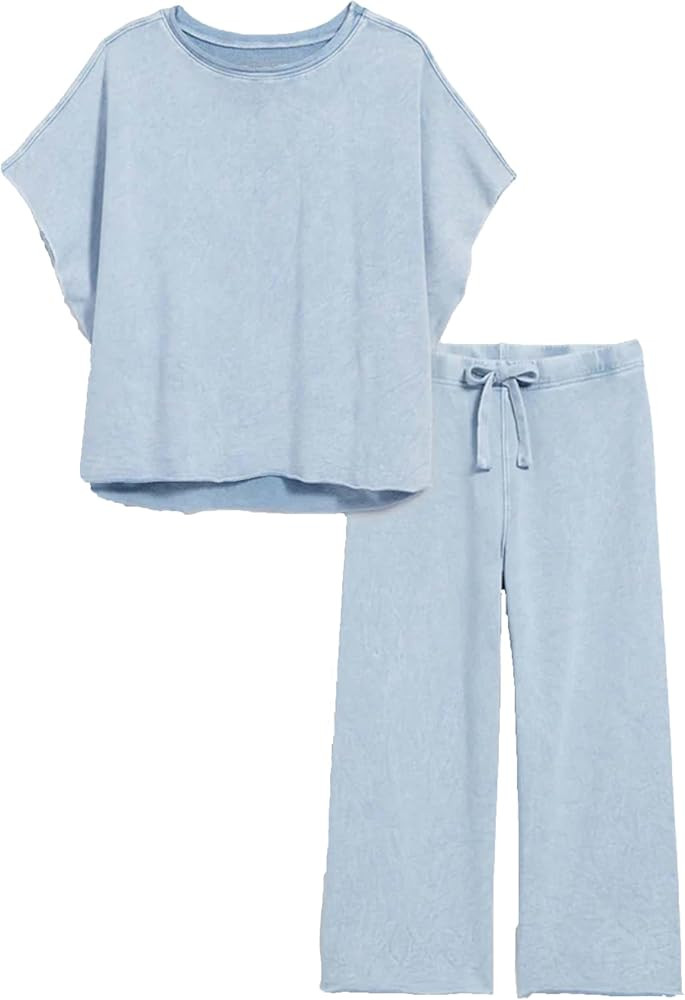 Bozanly 2 Piece Sets for Women Short Sleeve Tops and Capris Loose Matching Pajama Sets Sweatsuits | Amazon (US)