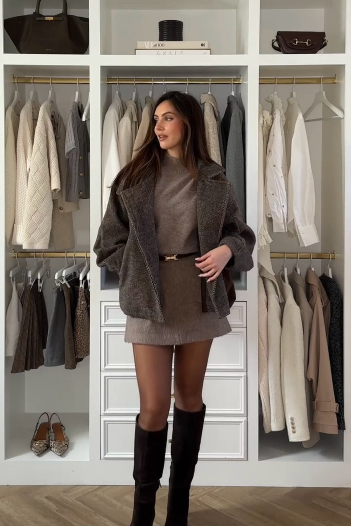 Cosy chocolate brown for autumn always 🍫🤎 and these brown suede knee high boots are gorgeous with this mini skirt 

#FashionMonth #LTKautumn