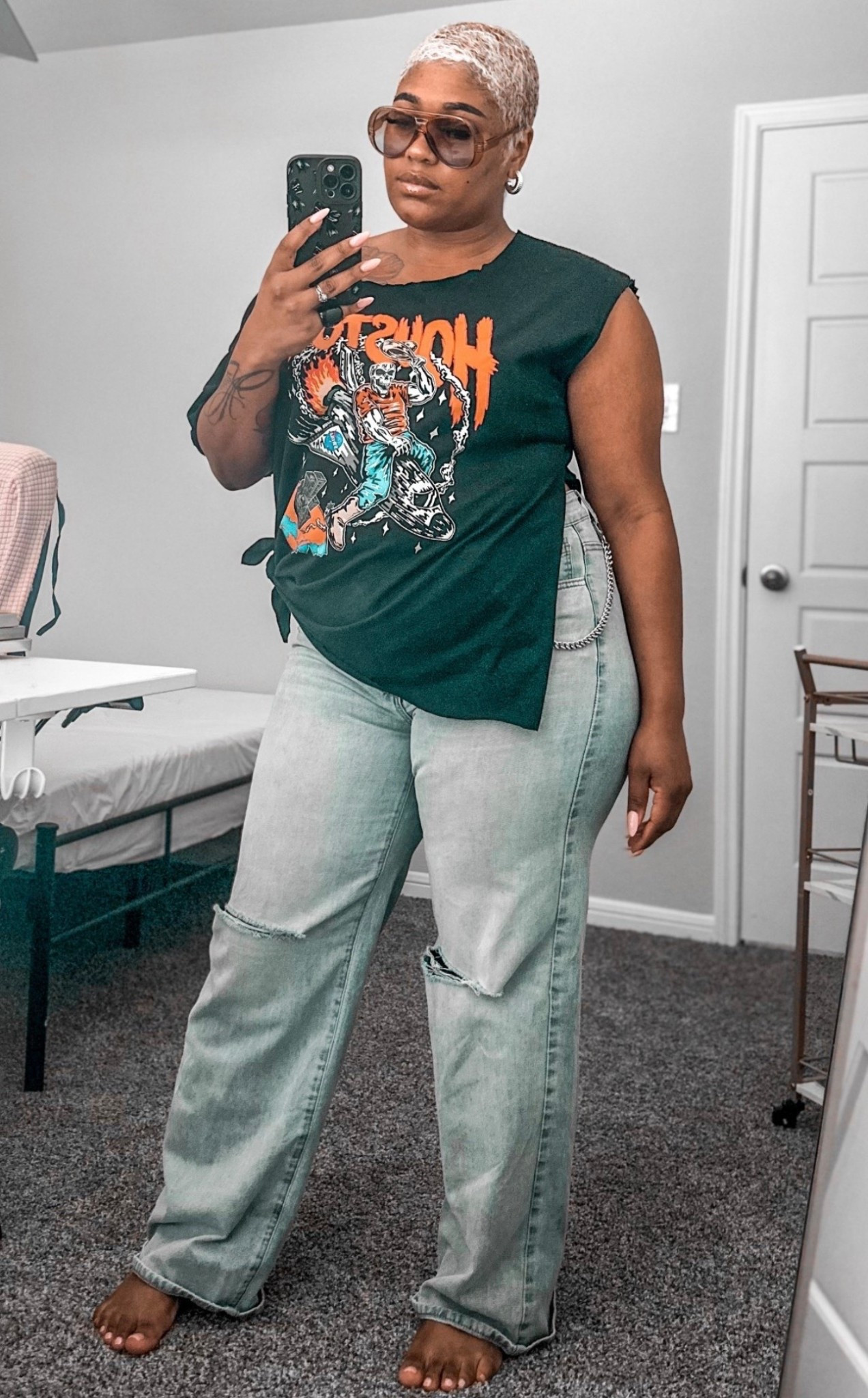 Off-duty but still THAT girl 🖤
Graphic tee + relaxed denim = my go-to when I want comfy but still put together. These jeans fit SO good and the oversized tee just hits different 👏🏽

Linked similar options ✨


#LTKPlusSize #LTKdayinmylife #LTKMidsize