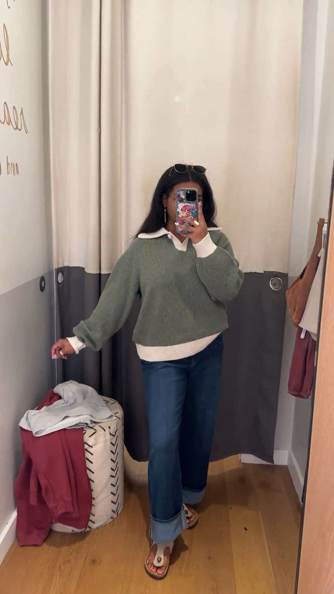 Such a cute pullover and so easy to style! Soft, not itchy at all and just cozy. I’m wearing a medium here! 

#ae #americaneagle #fallfits #sweaters #fallsweaters

#LTKStyleTip #LTKFindsUnder50 #LTKPetite