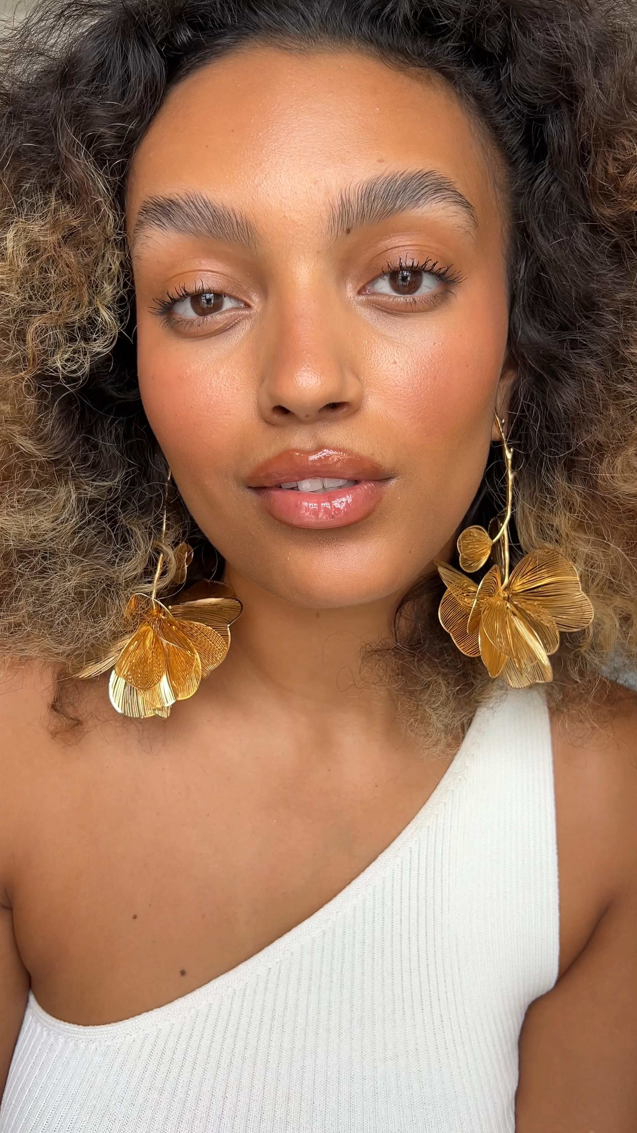 I have been LOVING this Vieve Eye Wand in Lilac. It’s sooo perfect for spring 💜 


#LTKbeauty #LTKstyletip #LTKVideo