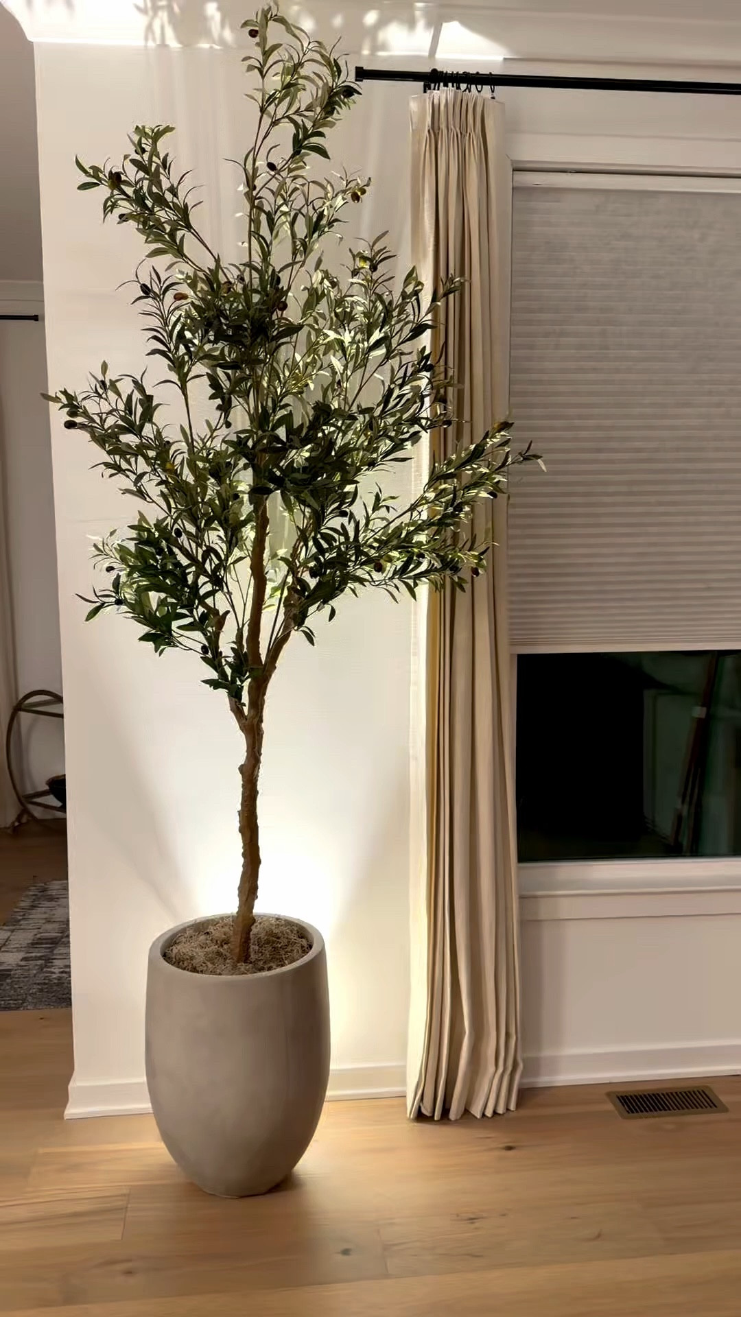 This tree was my fav before but now I love it even more with this added up lighting! All linked!

#LTKHome