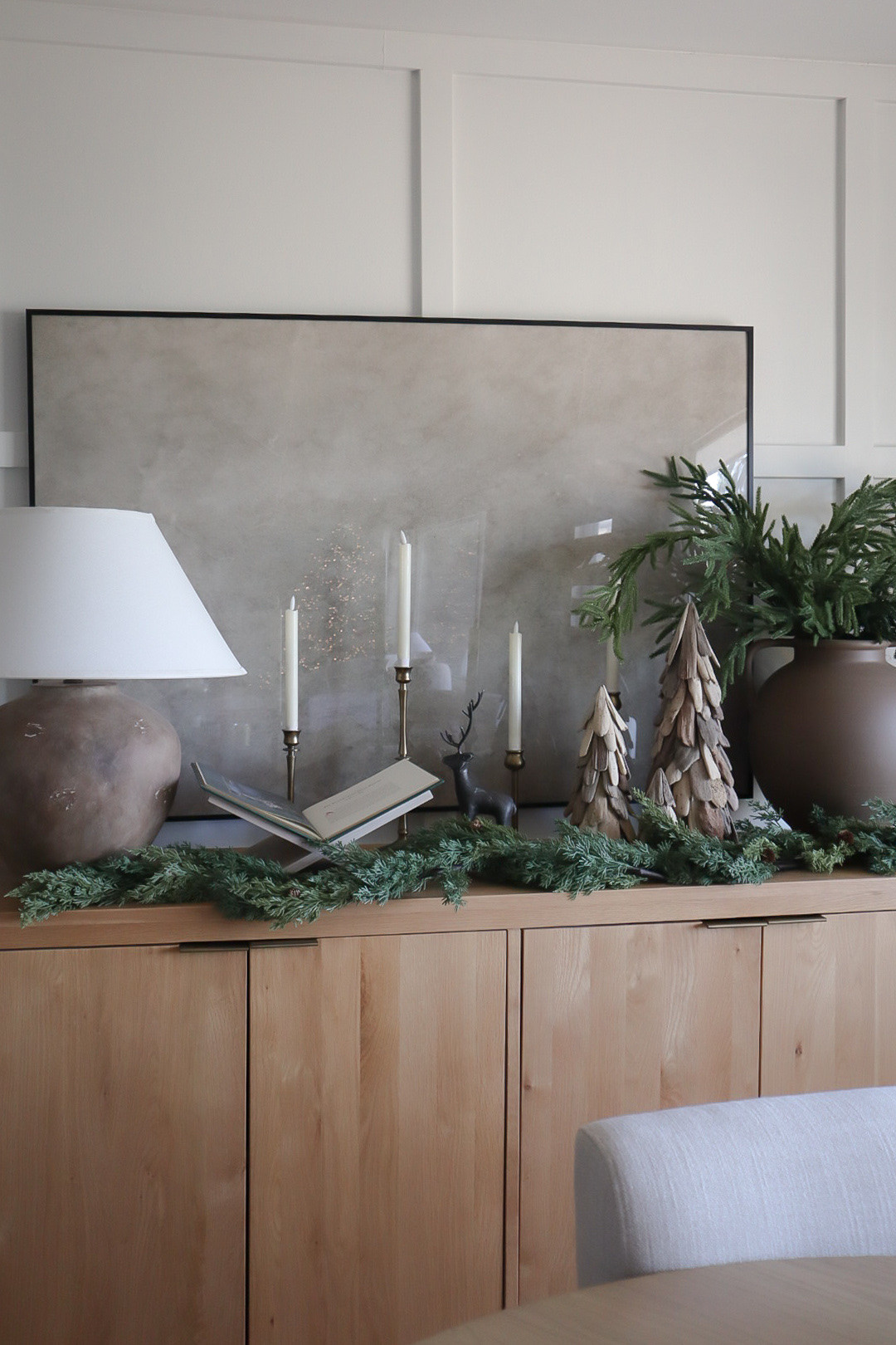 Sideboard decor ✨🎄

#LTKSeasonal #LTKHome #LTKHoliday