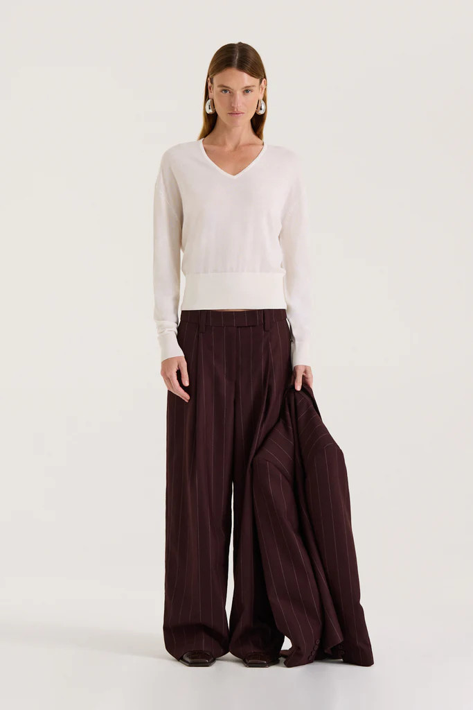 Thea V-Neck Knit | Henne