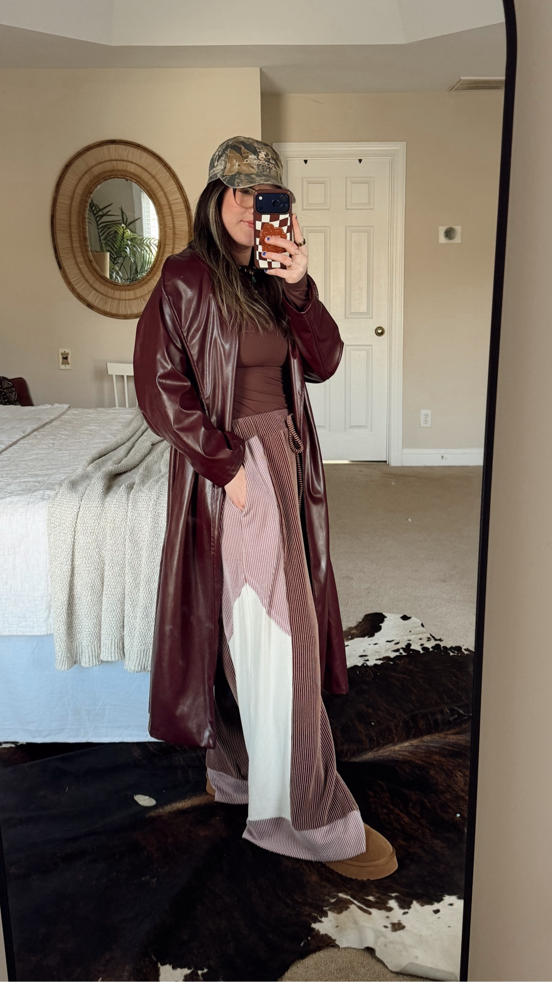 Forget the tight leggings and oversized graphic tee, my mom uniform is a fitted in sleeve and loose flowy pants 👏

SIZING (5’3” 145lbs, typically a M)
- Top: medium, color hazelnut
- Bottoms: medium (fits me like a standard large and I personally love it)
- Shoes: true to sizee

#LTKmomlife #LTKootd #LTKPetite