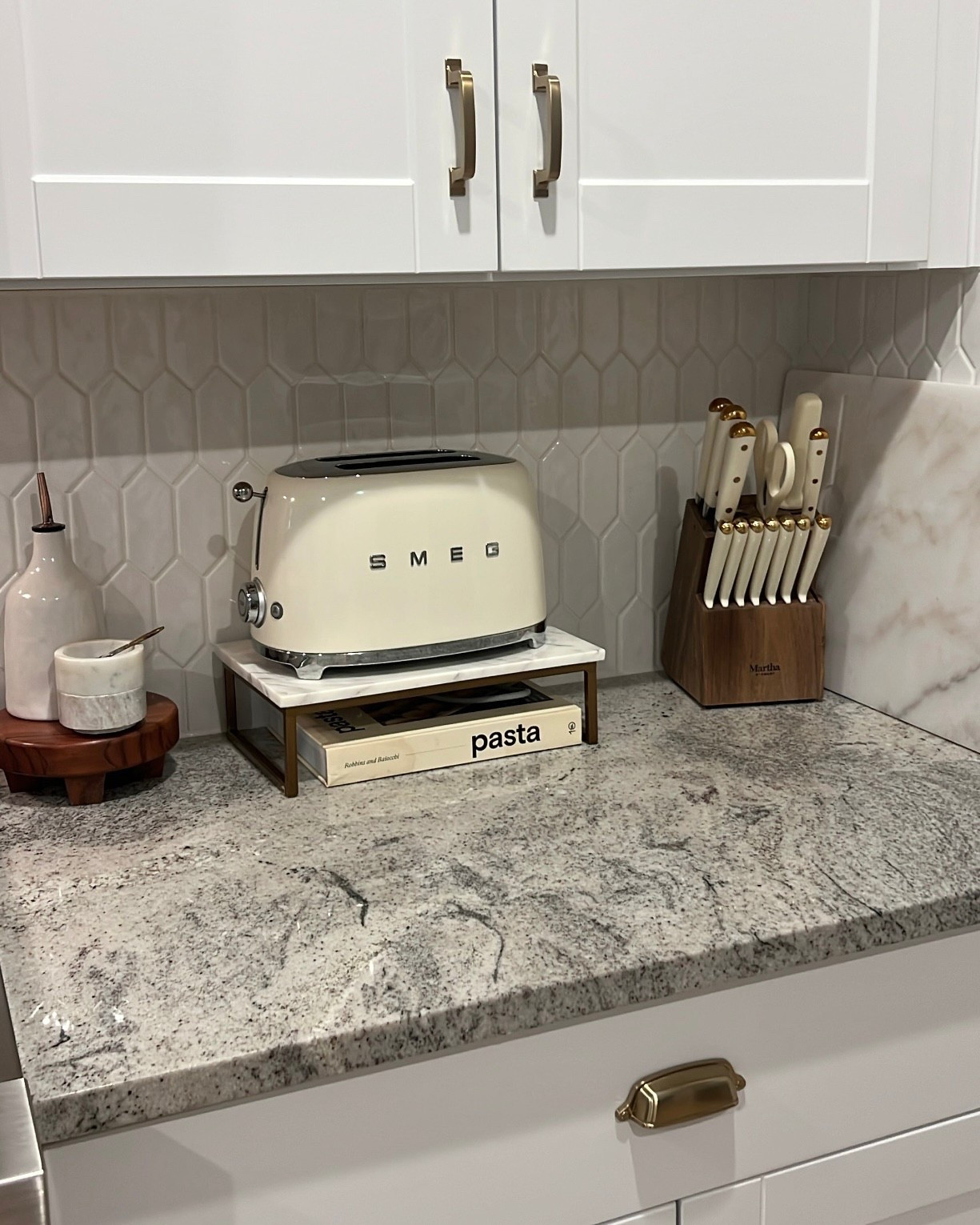 Cutie kitchen corner 🤍 I get sooo many questions about our knife set, toaster stand & wood riser so adding this finally!! :)

#LTKHome