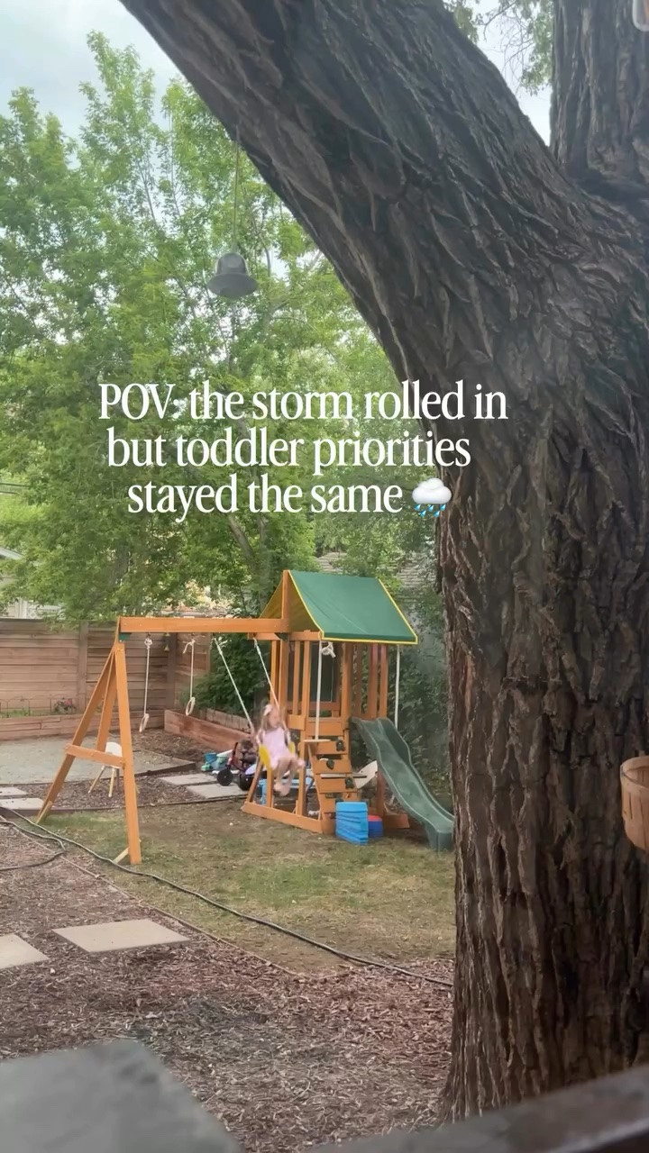 The storm rolled in and somehow that only made the backyard playground more exciting 🌧️🤍
One thing about toddlers… they will always choose outside time. Even with thunder in the distance 😂

#coloradoweather #denverweather #thunderstorm #raining #backyardplay