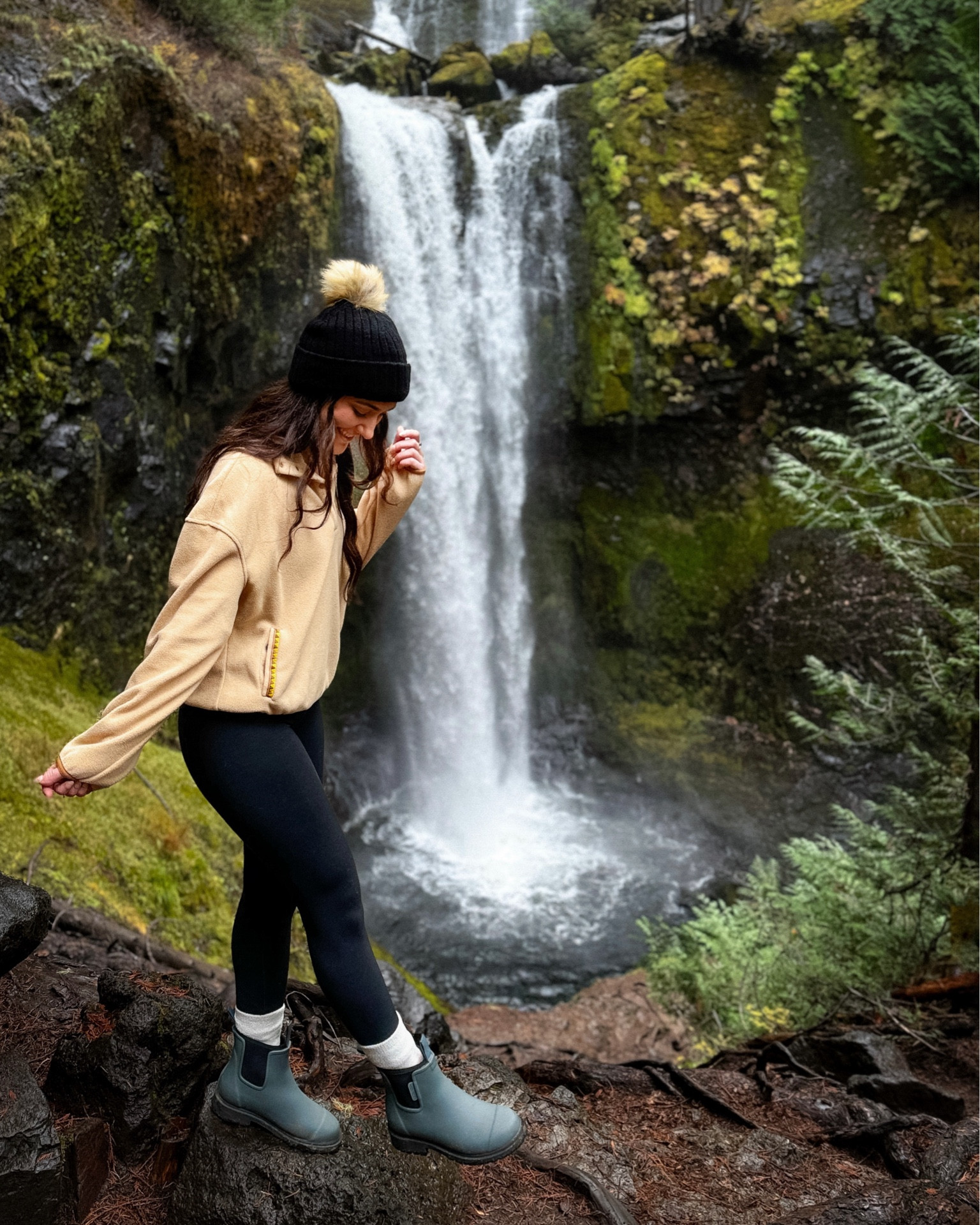 Chasing waterfalls in Autumn 🍂🍁✨

Fleece is size XS, leggings size 2

#LTKSeasonal #LTKTravel #LTKActive