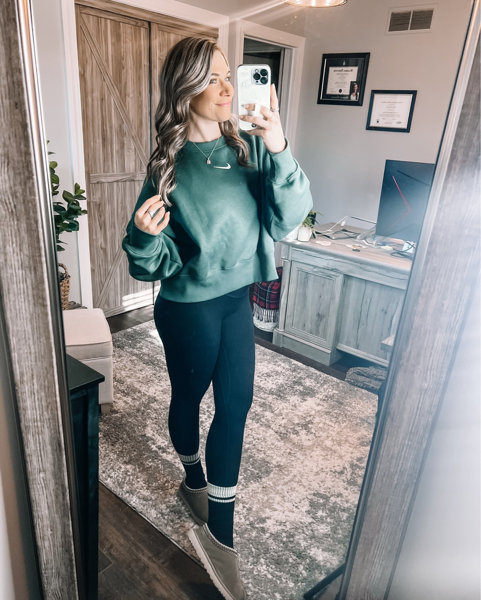 The green eye girlies need this ♥️
OBSESSED with this crew!! Cozy and way oversized. I’m wearing a small , could’ve sized down 

Also no front seam and buttery soft for leggings is a MUST for 2025. I’m a small


#LTKActive #LTKFitness #LTKStyleTip
