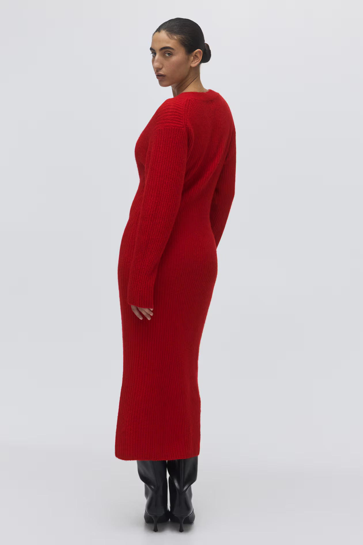 Rib-knit dress | H&M (UK, MY, IN, SG, PH, TW, HK)