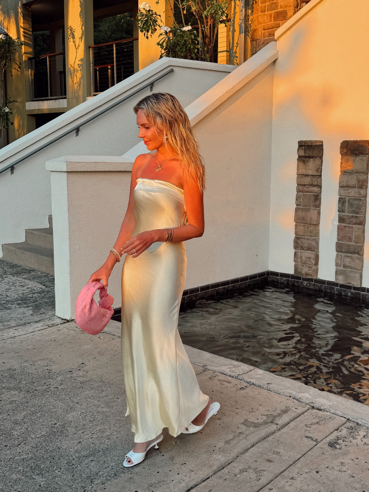 Love this dress for vacation. Great for wedding guest or bridesmaid 