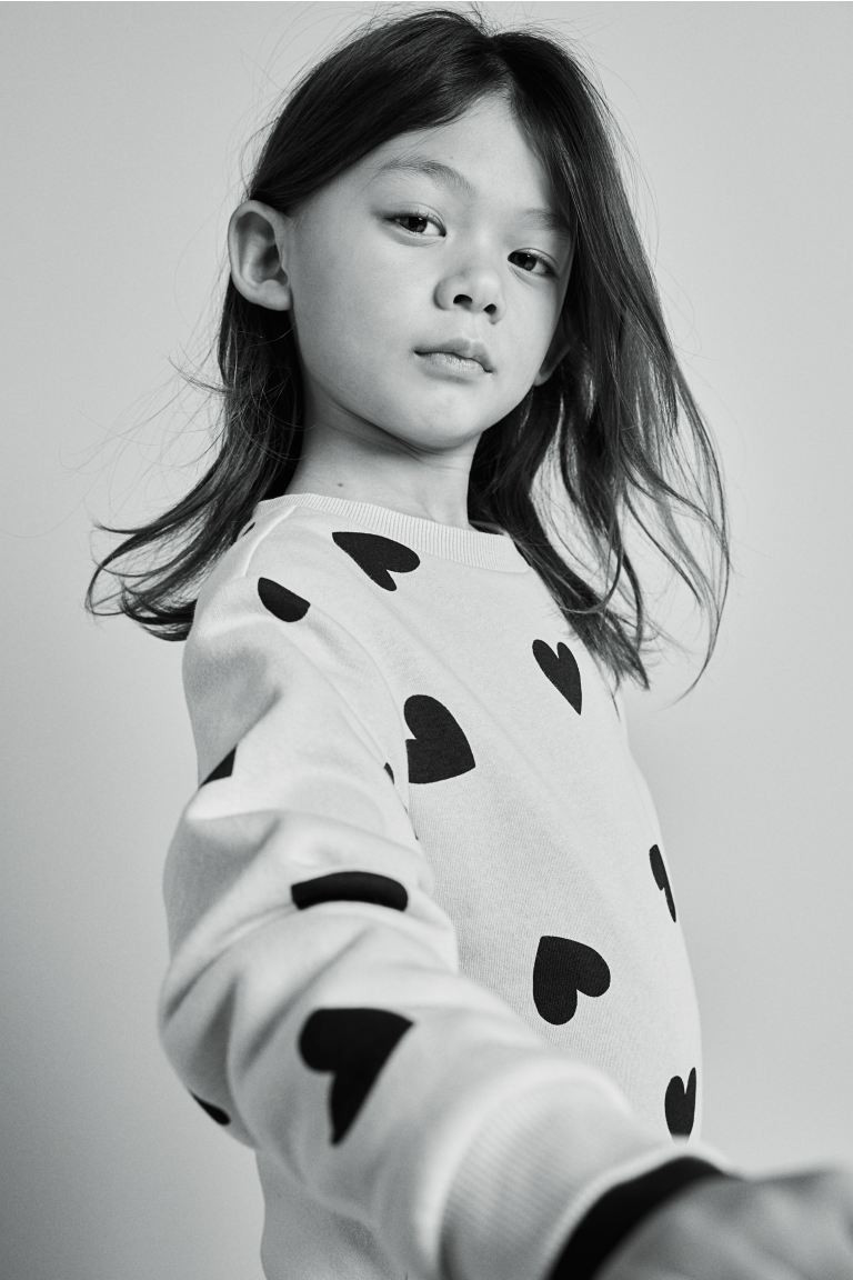 Sweatshirt - Light beige/hearts - Kids | H&M US | H&M (US + CA)