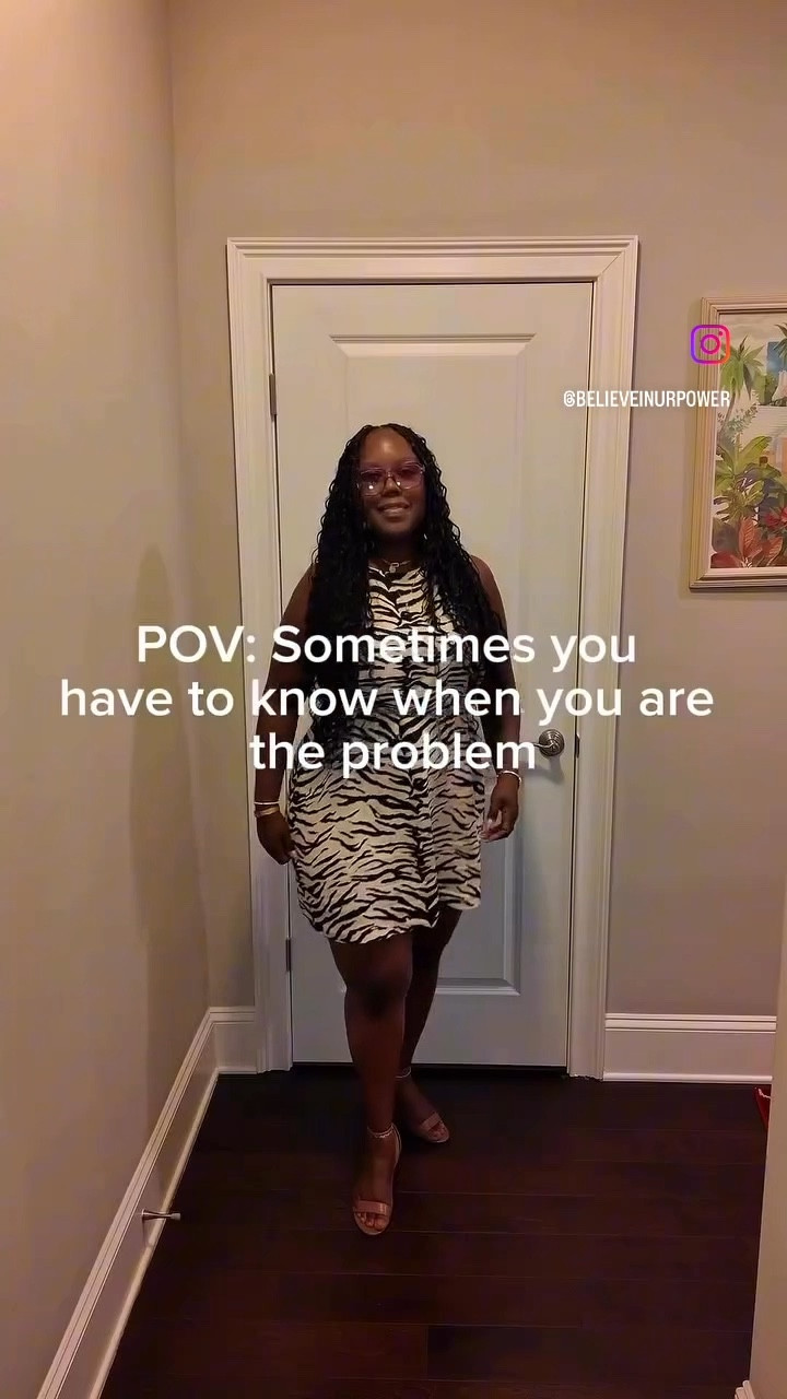 Choosing the same dress in mini and midi because they give you two different feels. 

Dresses: @hm 

#fashioninspo #womensfashion #seattlecreatives #seattlecreator #ootd #styleinspo #hm