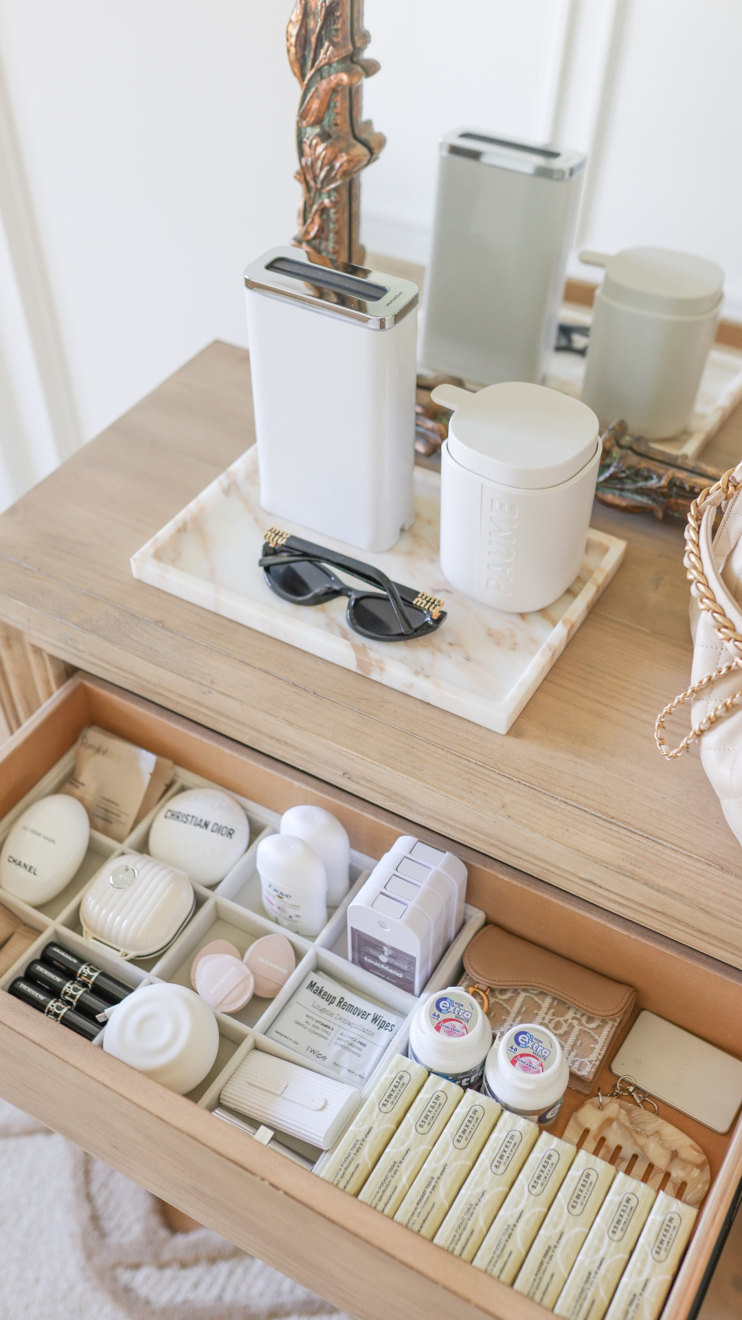 Set-up my entryway station with me! 

Purse station, entryway, entryway mirror, minis, Amazon home finds, Amazon minis, mini restock, neutral home decor, how I organize my entryway, how I style my entryway, simplehuman phone sanitizer, target entry baskets, target home, touchland, what’s in my purse 

#LTKHome #LTKFindsUnder100 #LTKFindsUnder50