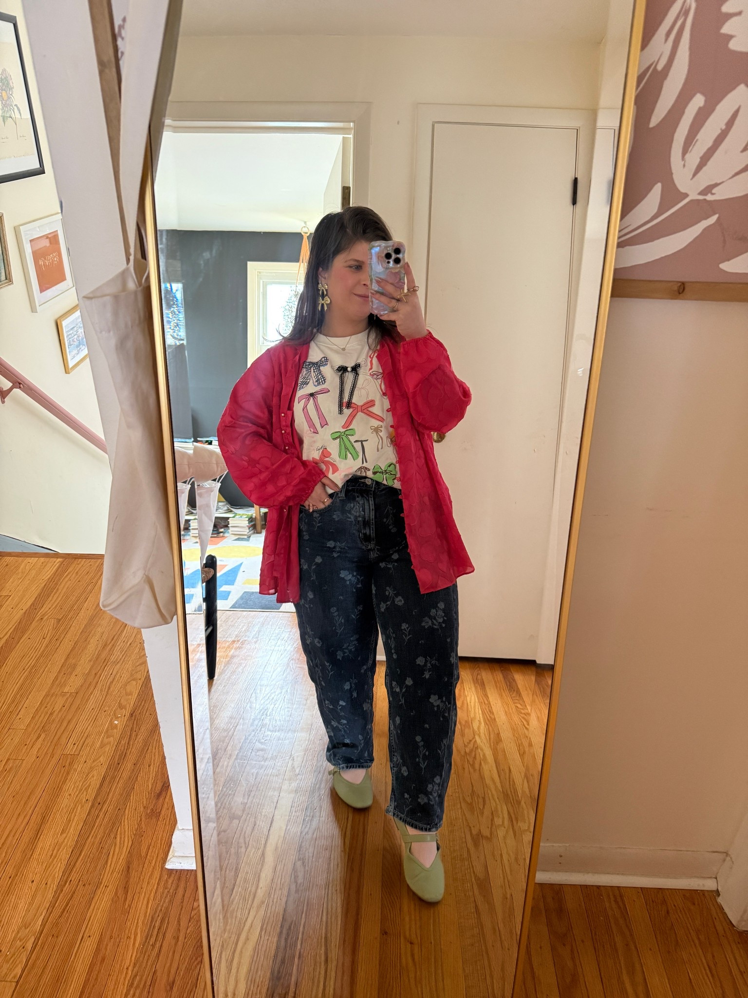 Mixing prints is so fun! Love the barrel floral jeans & bow t shirt! 

#LTKSpringSale #LTKPetite #LTKootd