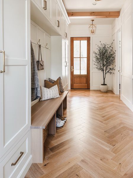 Fall mudroom views! This is one area of my home I like to keep simple and clean throughout the seasons

Home finds, home design, mudroom, fall home, fall refresh, pillow finds, gold detail, creamy white, warm wood, organization finds, basket finds, seasonal finds, throw pillow, Amazon, Woven Nook, Colin and Finn, seasonal home, neutral decor, shop the look!

#LTKSeasonal #LTKstyletip #LTKhome