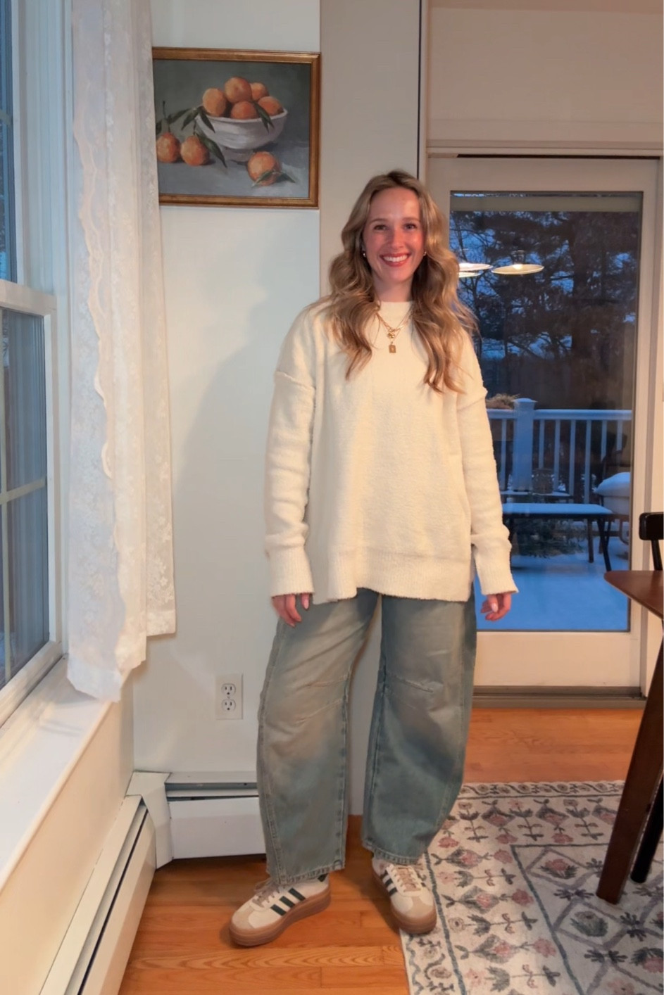 My go to style of jeans the free people barrel jeans!! They truly are so comfy, and go with everything. Wearing my tts 25, but size up one for a more baggy fit! 