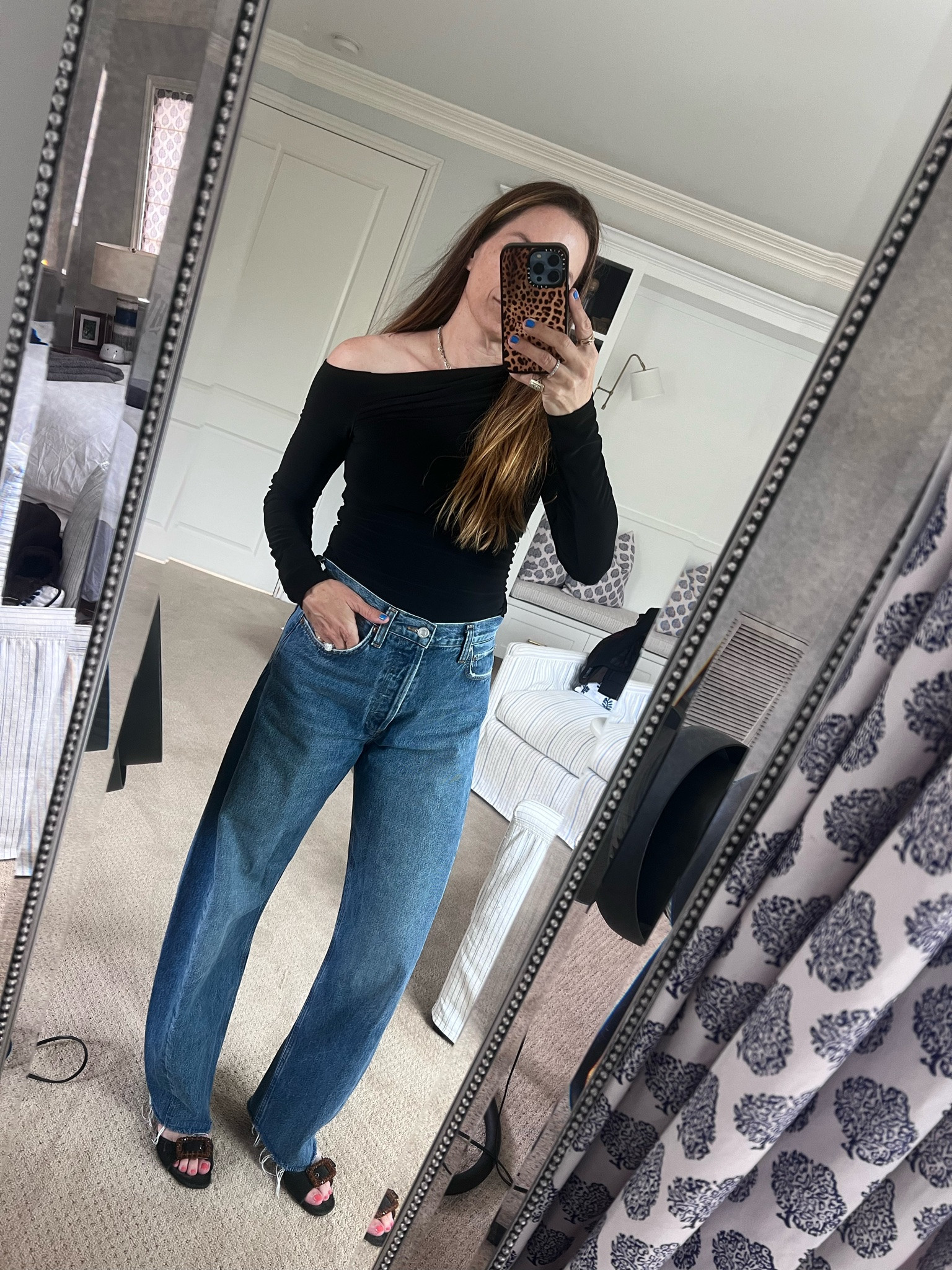 Date night, from dusk to dinner, ball outfits, easy fall outfit info, barrel jeans, flattering top, long sleeve fall Top￼

#LTKOver40 #LTKSeasonal #LTKWorkwear