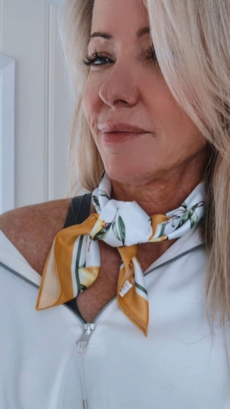 Style hack with this lemon scarf. How to tie it!

#LTKFindsUnder50 #LTKOver40 #LTKStyleTip