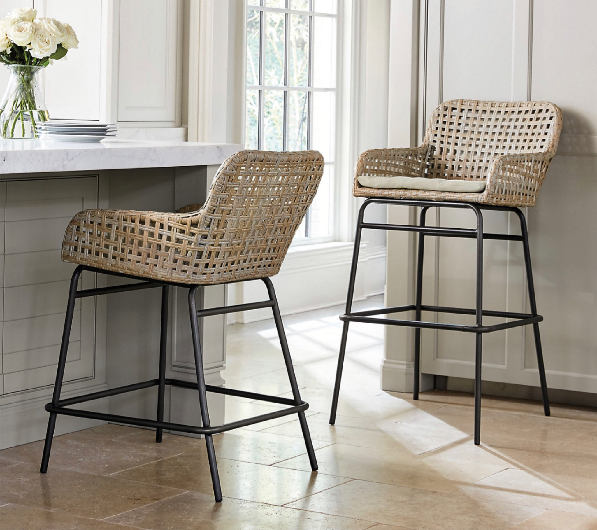 My bar stools are back online! 


#LTKhome #LTKSeasonal #LTKFind