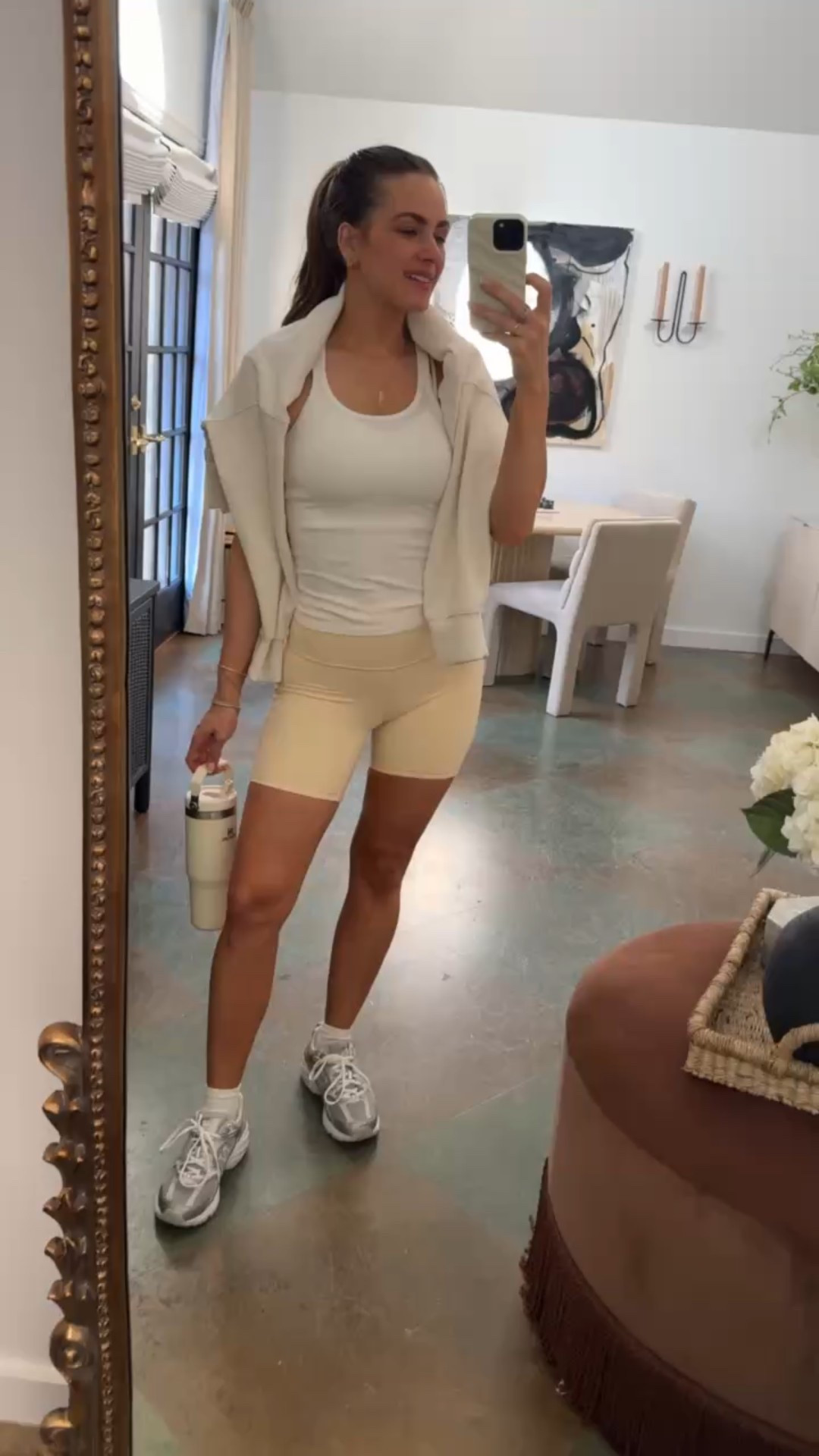 WORKOUT OOTD 💪🏼✨
Code: ALOPROFILE25  for The Sculpt Society week free trial & 25% off your first 2 months 

Top, S / Shorts, 6 / Pullover, S 


#LTKActive #LTKStyleTip