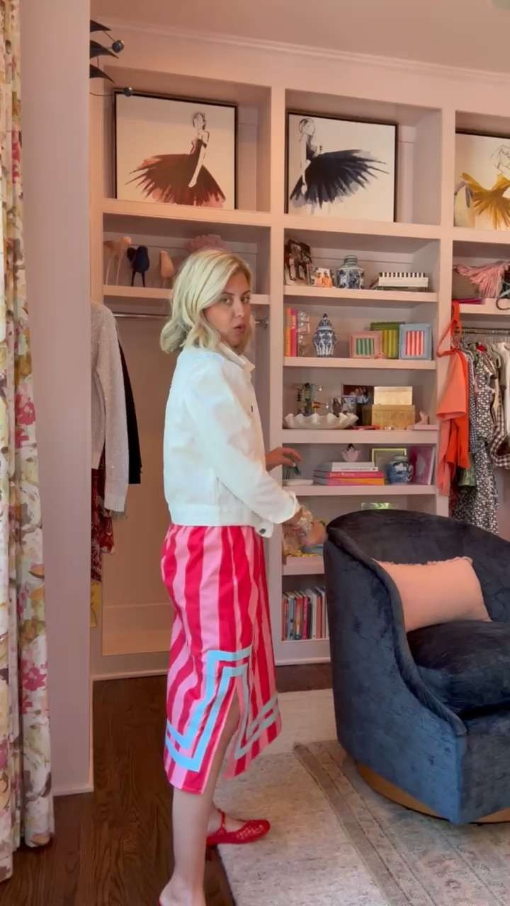 Shop my Avara favorites up to 50% off almost everything now through 5/25!! The most perfect layering of all layering pieces- I have it in multiple colors and wear size small 

 #LTKootd #LTKSaleAlert