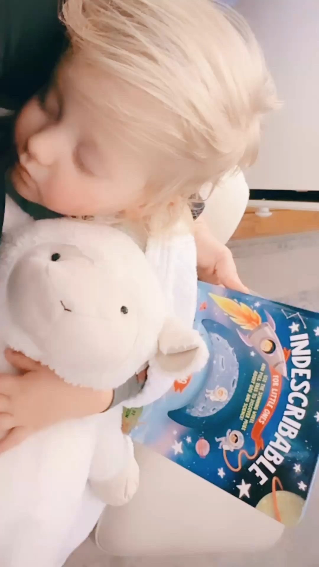 Quick little “packing intermission” 📦🤭 to get the littles down for naps 💤 and then we are headed to meet @wesmabry up at the farm 🚜 with our carload to unload, too!!! 🚙📦 Also, LGVE this book Wes’ aunt 📖 gifted to the boys for Christmas 🎄- such a good one by @louiegiglio !! ⭐️