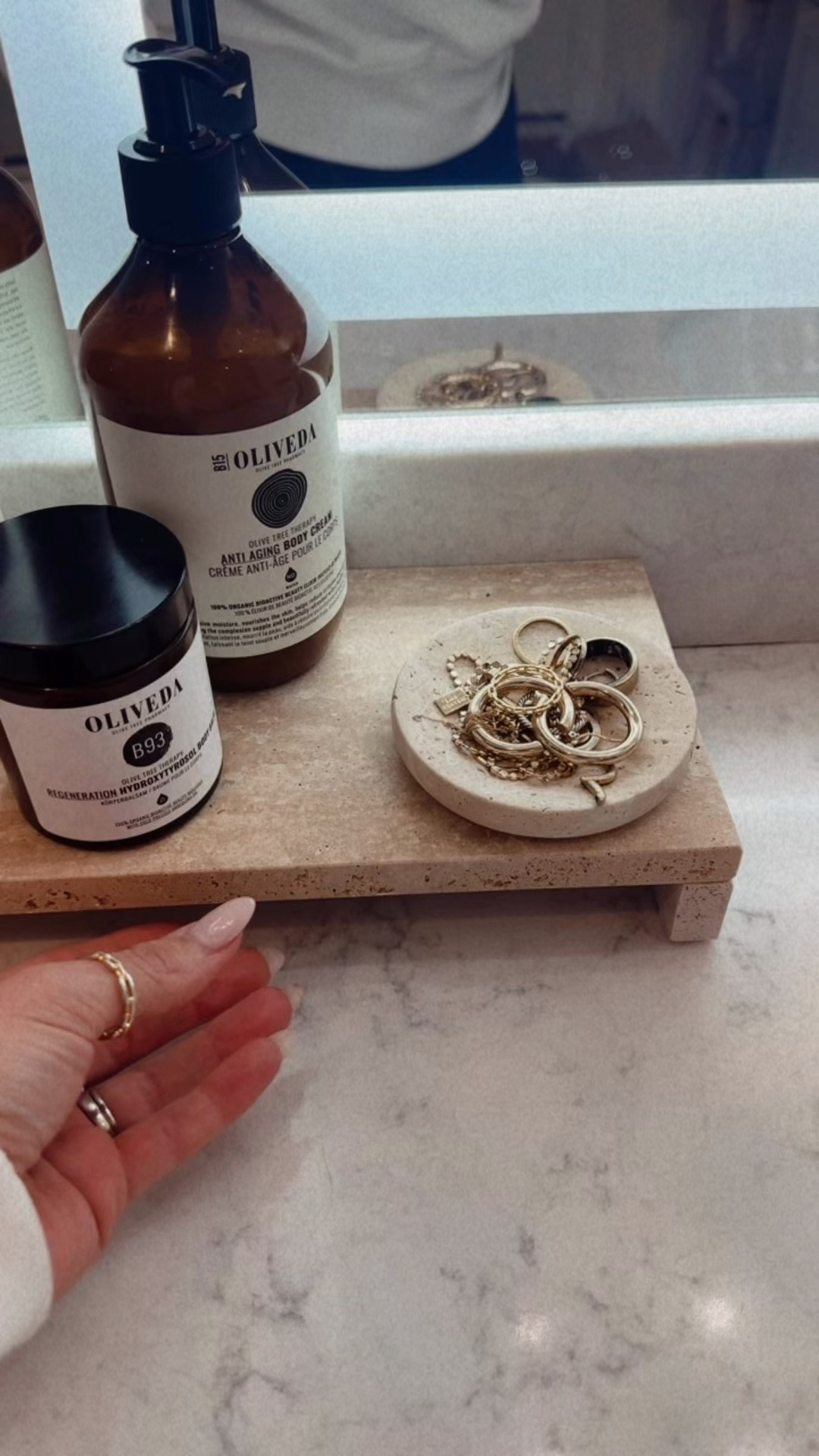 New bathroom organization I’m loving 

#LTKHome