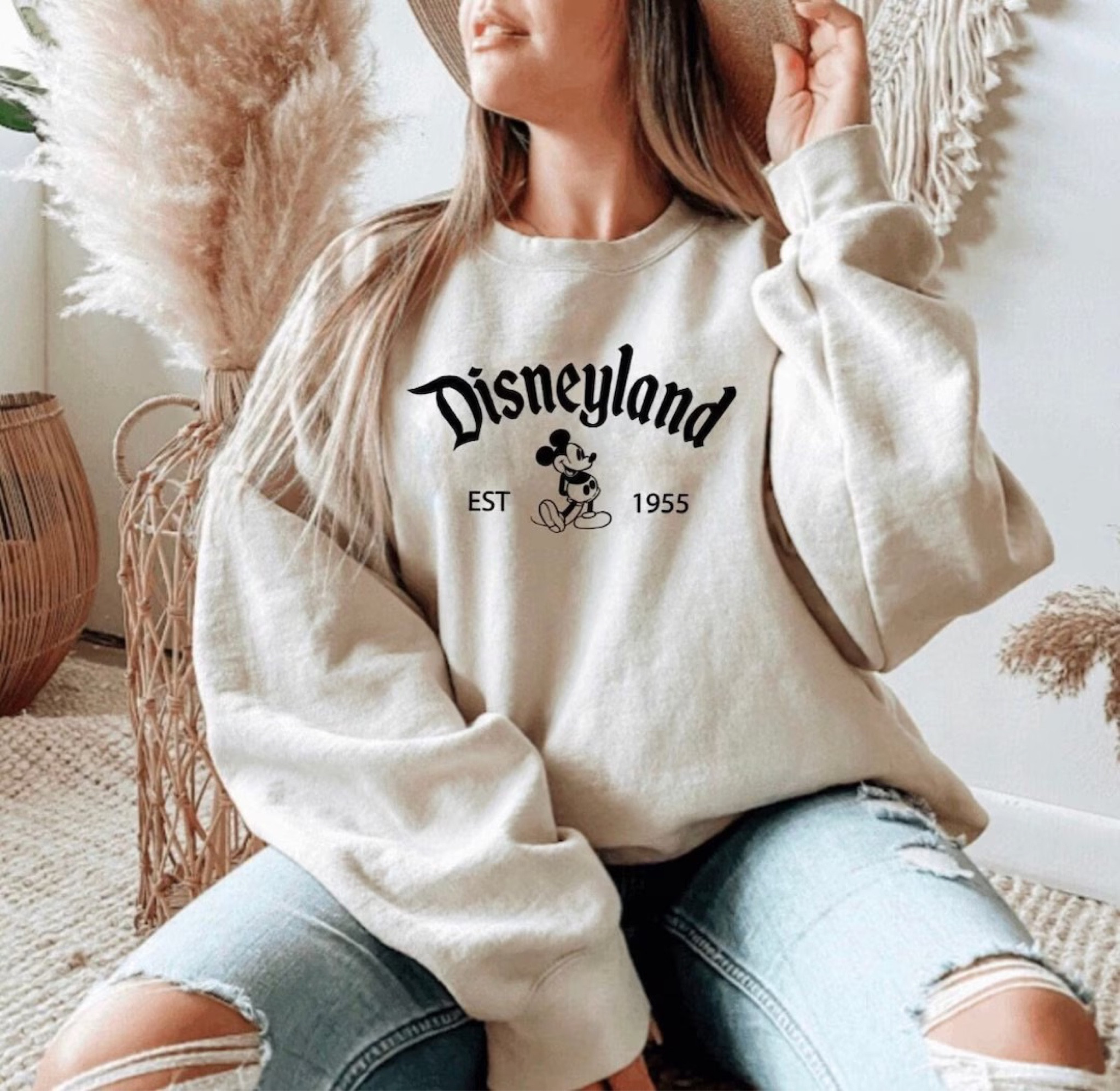 Disneyland sweatshirt

Disney, Disney travel, Disney outfit 

#LTKStyleTip #LTKFamily #LTKTravel