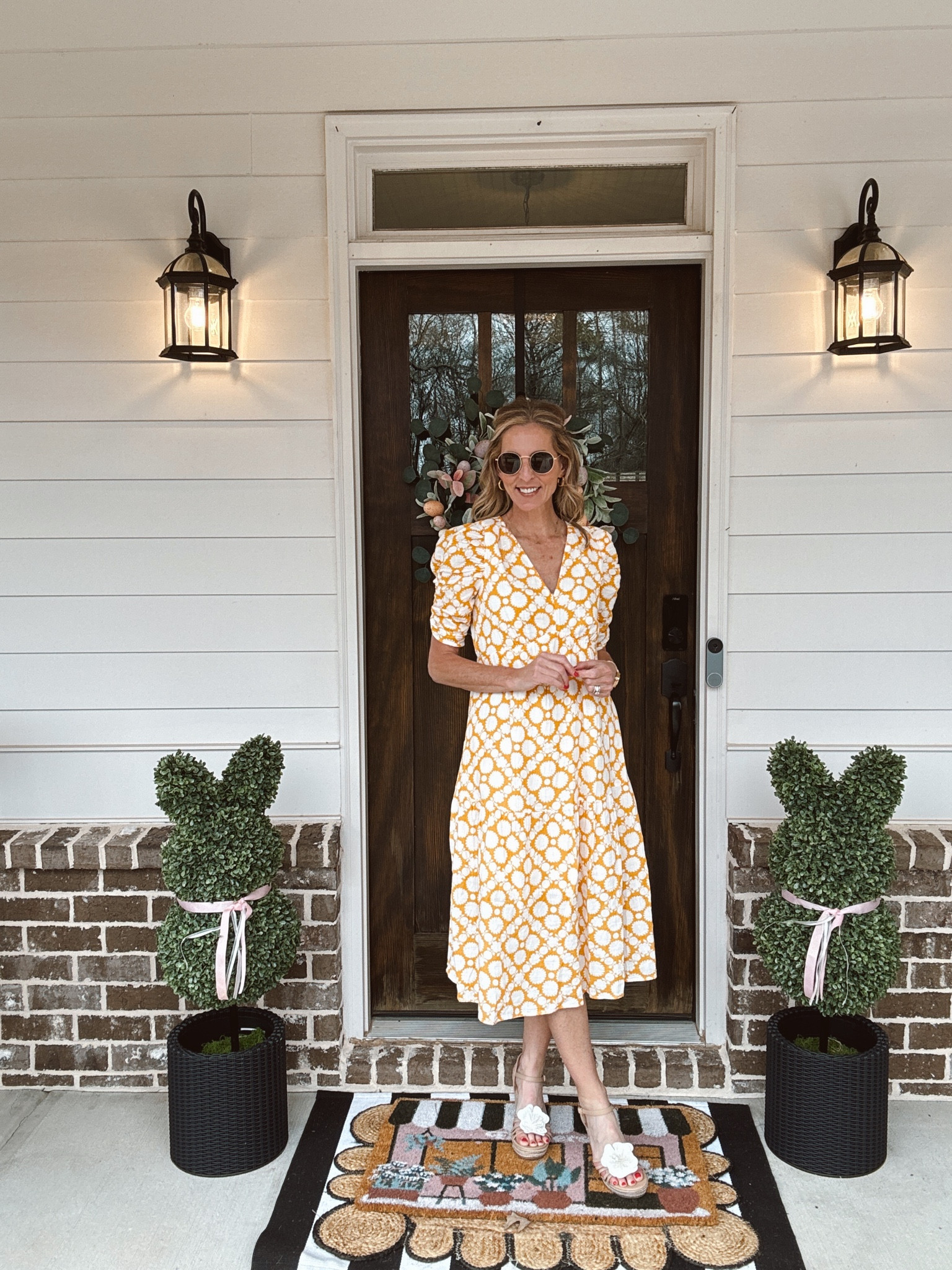 Walmart spring fashion has clearly arrived AND It won't take your vacay money! I'm so excited to partner with @walmart to share this new spring styles under $35. Perfect for everything you have planned this Spring. Comment WALMART, and I'll send you all the links before they sell out! 

Dress is $25- Wearing an extra small in all- I am 5'5 for reference. Exclusively at Walmart.

#WalmartPartner #walmartstyle @Walmartstyle @shop.Itk #Itkootd #Itkseasonal #Itkgrwm