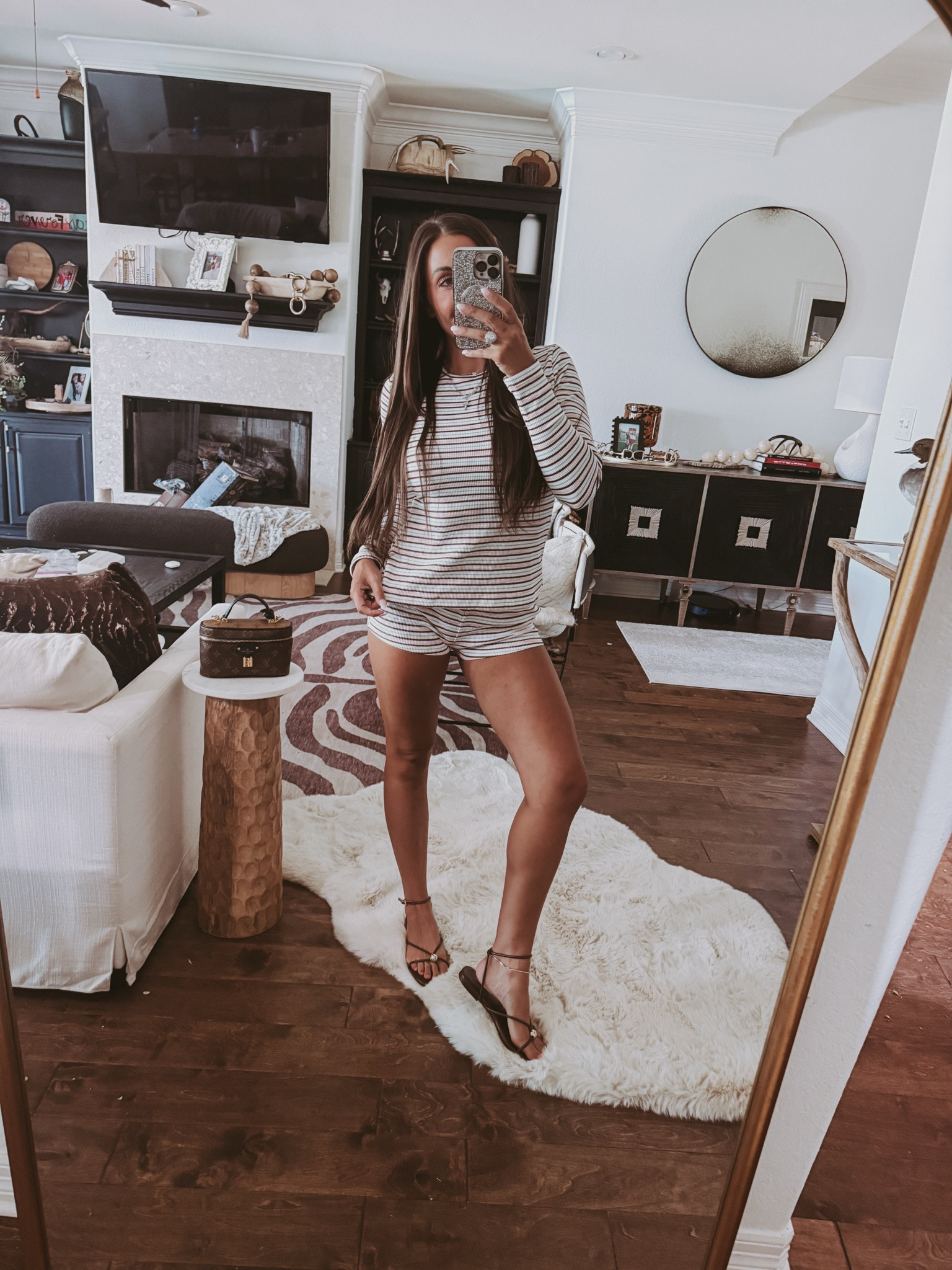 Adorable striped lounge set (XS) and sandals perfect for lounging. 🌞👗 #loungewear