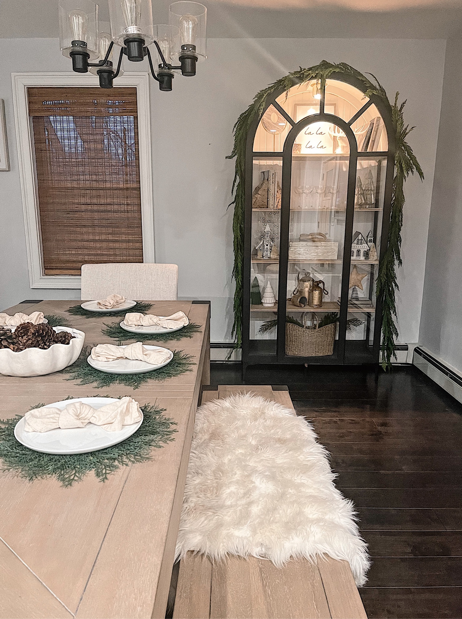 Cozy Christmas Dining ✨

#LTKstyletip #LTKSeasonal #LTKHoliday