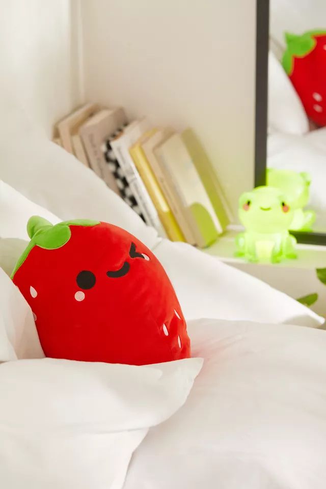 Smoko Strawberry Plushie | Urban Outfitters (US and RoW)