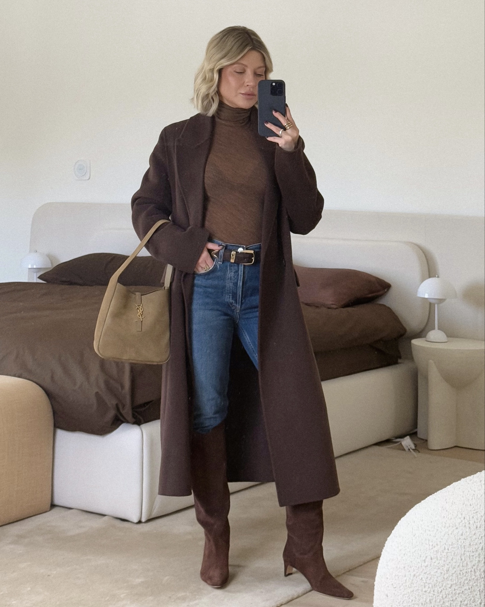 Casual look with jeans and suede boots 🤎 

#LTKStyleTip #LTKItBag #LTKShoeCrush