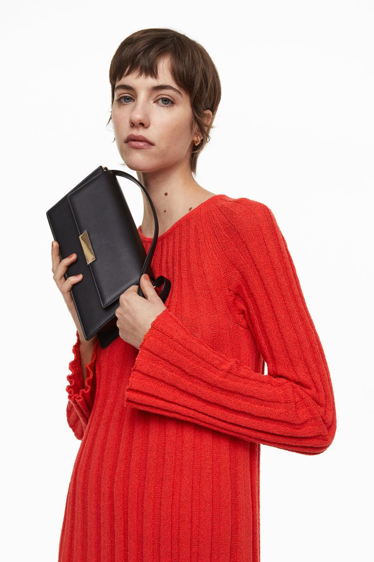 Asymmetrical shoulder bag | H&M (UK, MY, IN, SG, PH, TW, HK)