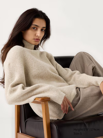 Maglione Filato Soffice Collo Alto | Uniqlo IT
