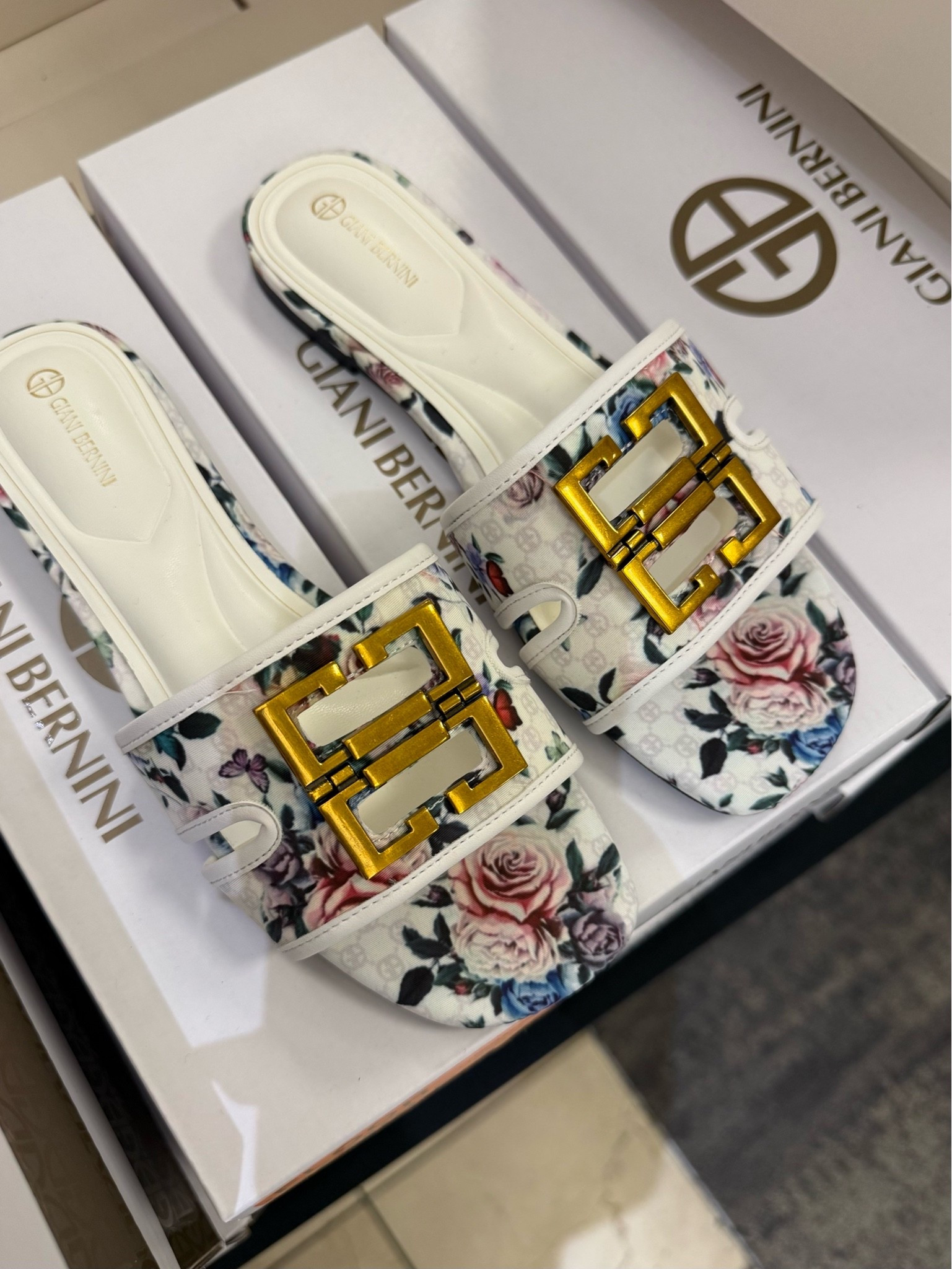 These sandals are giving Fendi vibes and I’m loving it 😍

#LTKSeasonal #LTKSaleAlert